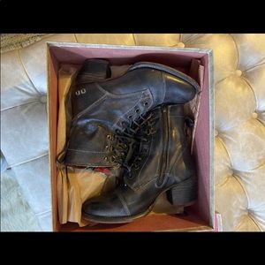 Bed Stu judgement boots